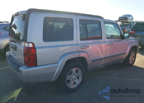 2008 Jeep Commander Sport z USA, uszkodzony, nr VIN 1J8HG48K78C187705